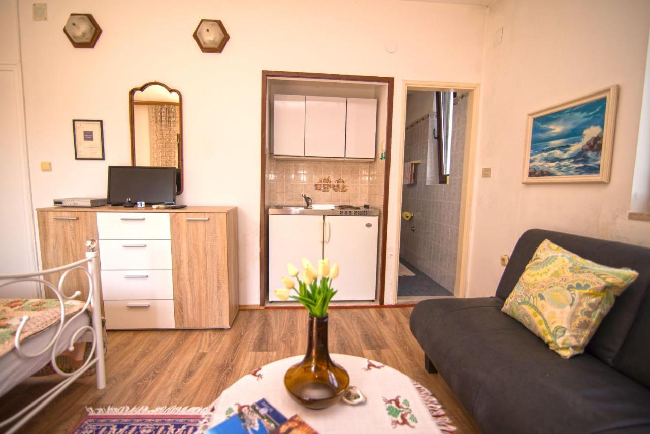 Nena Apartment Mali Lošinj Екстериор снимка
